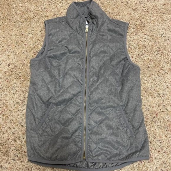 Old Navy Jackets & Blazers - Old Navy Gray Quilted Lightweight Vest Jacket - XS